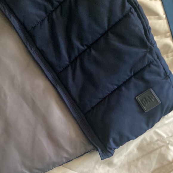 Boys Gap Vest - Picture 3 of 5